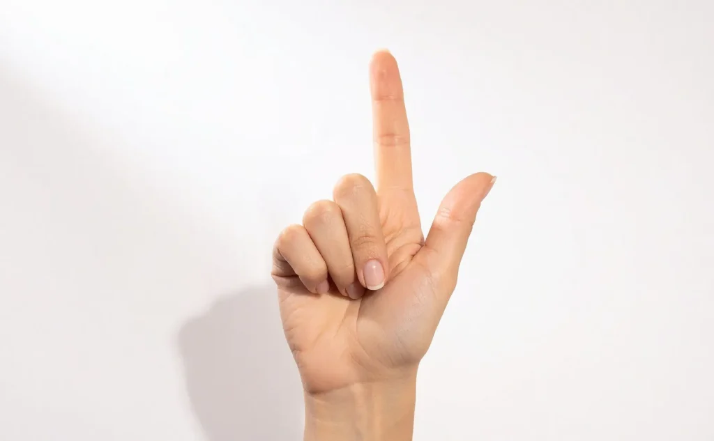 古い家具を「引き取り」で処分する前に知っておきたいこと