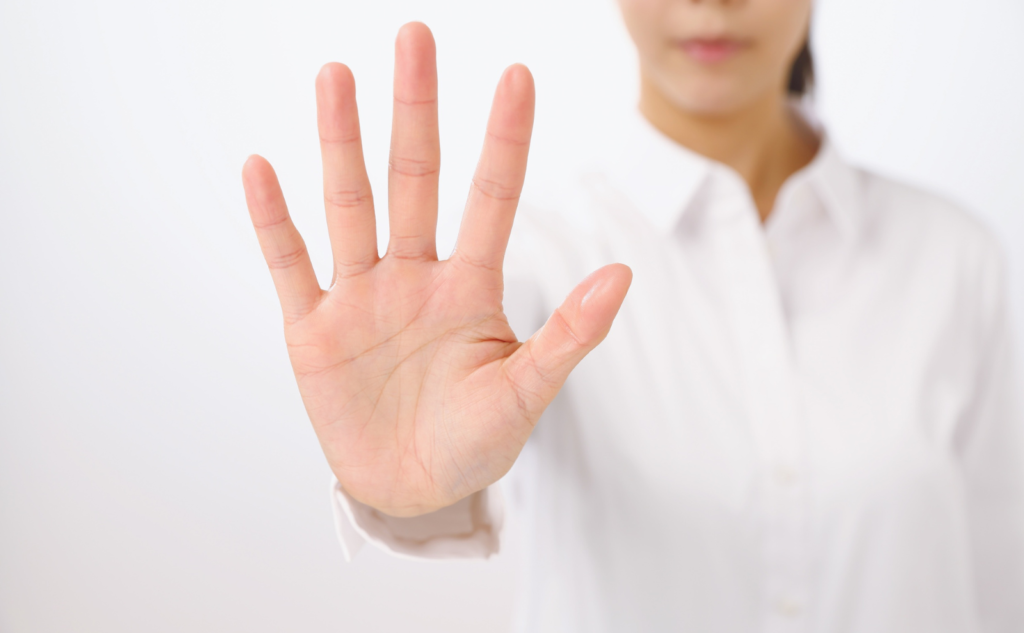 粗大ごみとして出せないケース:特殊素材・有害物質など