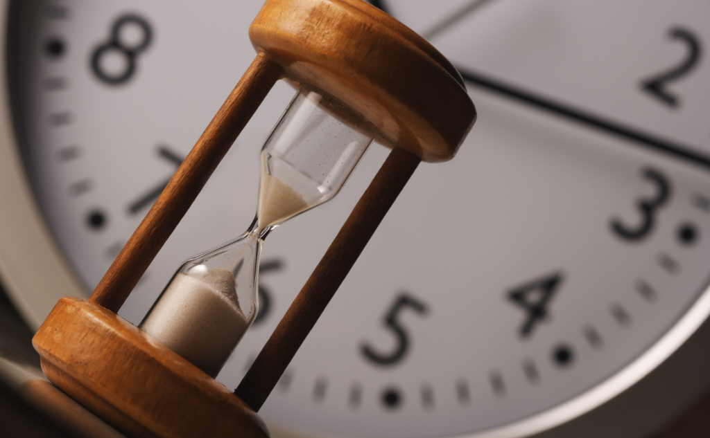 終活の遺品整理はいつから始めるべきか