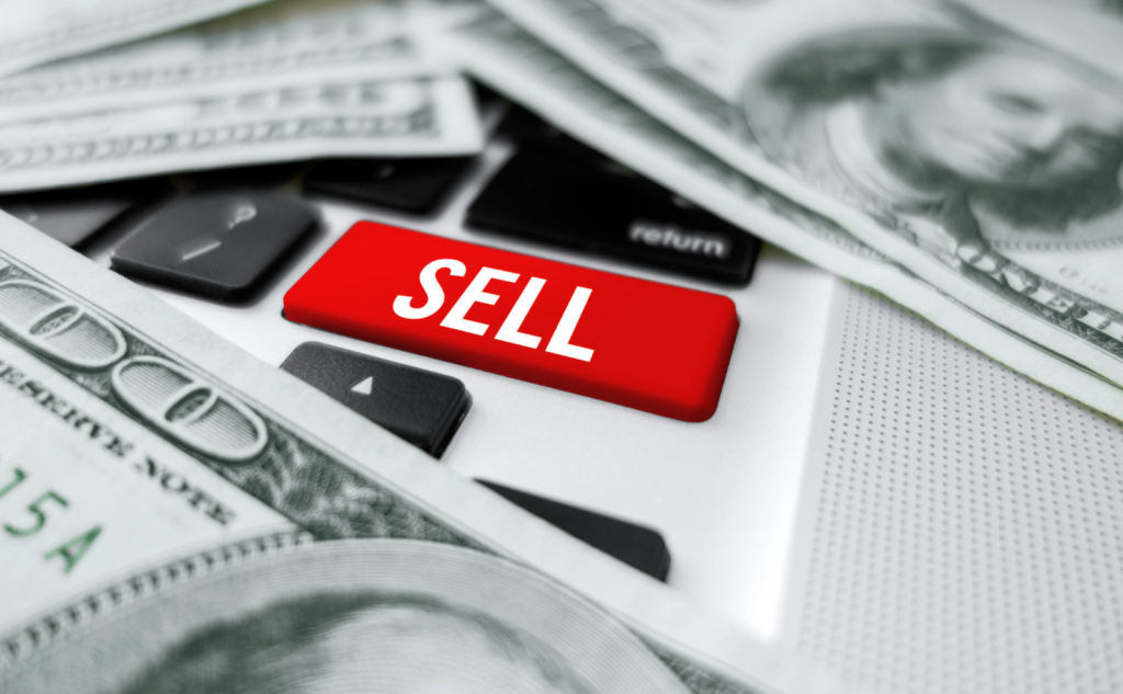 まだ使えるデスクは売るという選択肢もある