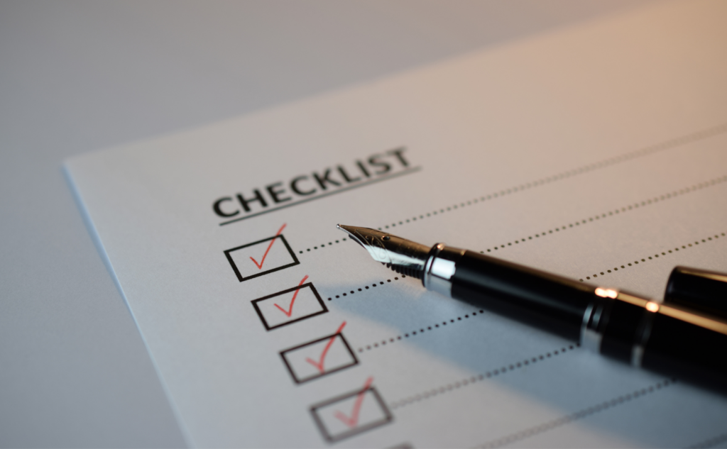 最初に探すべき遺品一覧｜捨てる前に必ず確認したいもの