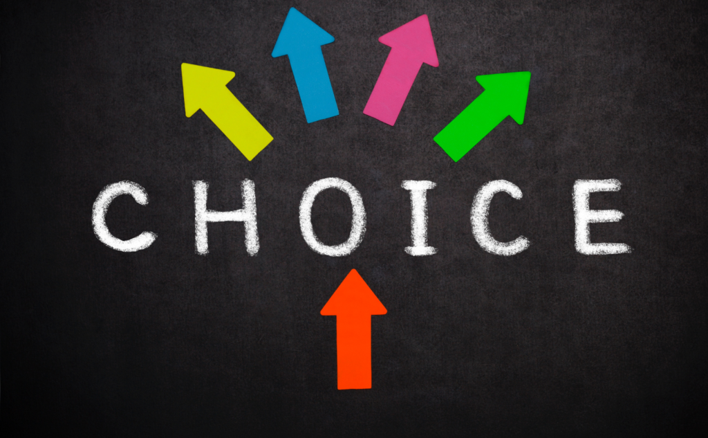 部屋のお祓いは誰に依頼できる?